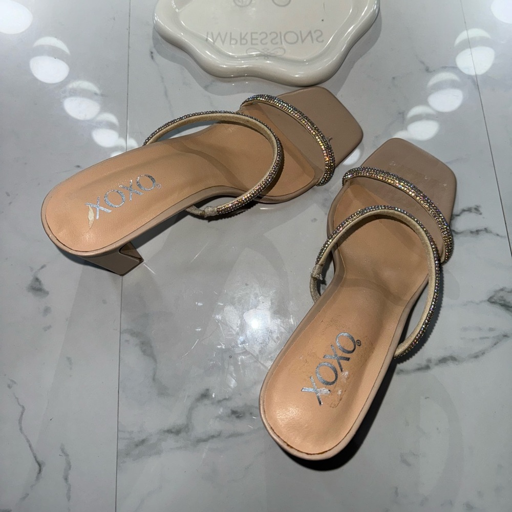Heels - Picture 3 of 8